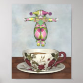 Pierrot Clown Doll springt in einen Teecup Poster (Vorne)