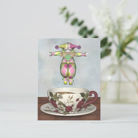 Pierrot Clown Doll springt in einen Teecup Postkarte (Stehend Vorderseite)
