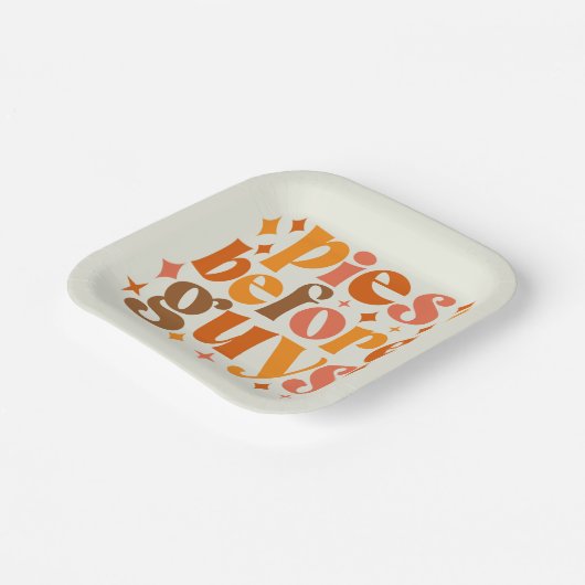 Pies vor Typ Pappteller (Gewinkelt)