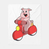 Pig als Biker mit Scooter Fleecedecke (Vorderseite)