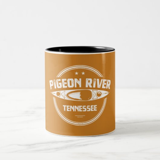 Pigeon River, Tennessee Zweifarbige Tasse (Mittel)