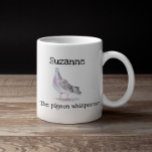 Pigeon Whispername Personalisiert Bird Kaffeetasse<br><div class="desc">Dieses Design kann durch Auswahl der Option Design bearbeiten personalisiert werden. Sie können auch auf andere Gegenstände übertragen. Kontaktieren Sie mich unter colorflowcreations@gmail.com oder nutzen Sie die Chat-Option oben auf der Seite, wenn Sie dieses Design auf einem anderen Produkt haben möchten oder Hilfe bei diesem Design benötigen. Sehen Sie mehr...</div>