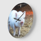 Piggin'out Farm Life Wall Clock Große Wanduhr (Winkel)