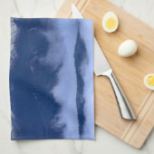 Pikes Peak mit frischem Schneefall und Wolken Geschirrtuch (Viertel Falte)