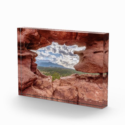 Pikes spitzen sich durch eine Felsenhöhle Fotoblock (Rechts)