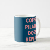 Pilates-Hunde für Frauen wiederholen sich Kaffeetasse (VorderseiteRechts)