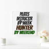 Pilates Instructor Hunter Quadratische Wanduhr (Zuhause)