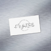 Pilates Instructor Pilates word Magnetische Visitenkarte (Beispiel)