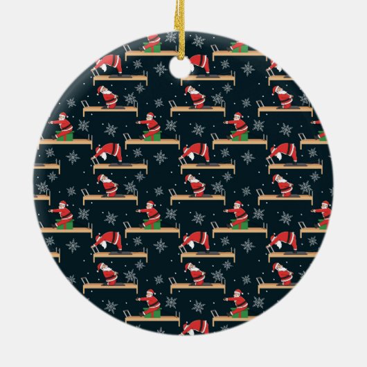 Pilates Reformer Santa Seamless Christmas Patterns Keramik Ornament (Hinten)