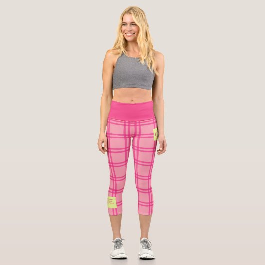 Pilates Yoga Pink Check Personalized Text Capri Leggings (Vorderseite)