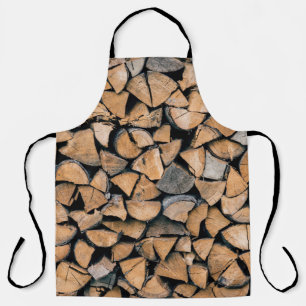Pile aus braunem Brennholz Schürze