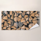 Pile of brown firewood badehandtuch (Badehandtuch)