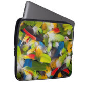 Pile von bunten Federn Laptopschutzhülle (Vorne Rechts)