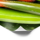 Pile von grünen scharfen Paprikaschoten Poster (Ecke)