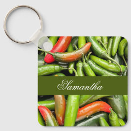 Pile von grünen scharfen Paprikaschoten Schlüsselanhänger