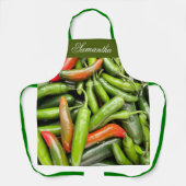 Pile von grünen scharfen Paprikaschoten Schürze (Vorderseite)