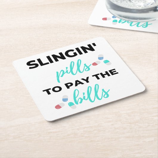 Pillen von Slingin zur Bezahlung der Rechnungen 2 Rechteckiger Pappuntersetzer (angewinkelt)