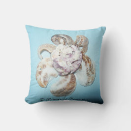 Pillow (ShellFlowerOnBlue) RFPMDesign ©️ 2012 Kissen