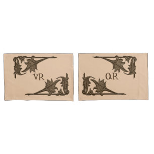 Pillowcase - Leafy Brackets with Initial Kissenbezug