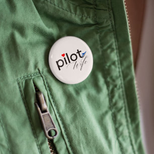 Pilot Frau Typografie & Flugzeug Einfach, Minimali Button