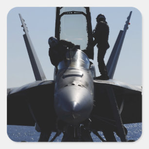 Piloten führen eine Vorflugkontrolle durch Quadratischer Aufkleber