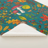 Pilze, Blätter, Nüsse und Beeren im Herbst auf bla Sherpadecke (3/4)