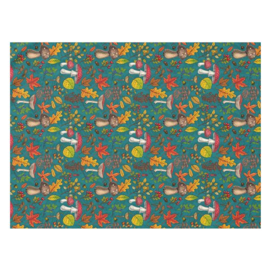 Pilze, Blätter, Nüsse und Beeren im Herbst auf bla Tischdecke (Vorderseite (Horizontal))