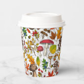 Pilze, Blätter, Nüsse und Beeren im Herbst auf Wei Pappbecher (Links)