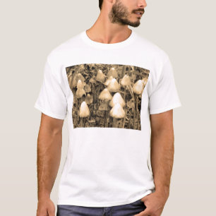Pilze in Sepia T-Shirt