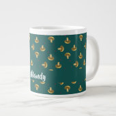 Pilze mit eigenem Namen auf grün Jumbo-Tasse (Vorderseite Rechts)