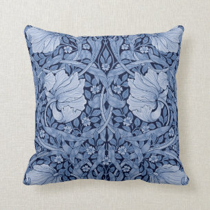 Pimpernel Blue Monotone, William Morris Kissen
