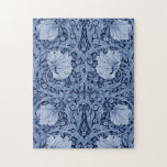Pimpernel Blue Monotone, William Morris Puzzle<br><div class="desc">William Morris (24. März 1834 - 3. Oktober 1896) war ein britischer Textilingenieur, Dichter, Romanautor, Übersetzer und sozialistischer Aktivist, der mit der British Arts and Crafts Movement assoziiert ist. Er trug maßgeblich zur Wiederbelebung der traditionellen britischen Textilkunst und -methoden bei. Seine literarischen Beiträge trugen dazu bei, das moderne Fantasy-Genre zu...</div>