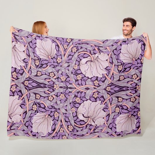 Pimpernel Purpur, William Morris Fleecedecke (Beispiel)