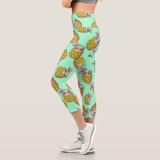 Pina Colada Capri Leggings (Links)