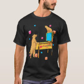 Pinball Wizard Dog Cat Playing Pinball Machine Shi T-Shirt (Vorderseite)