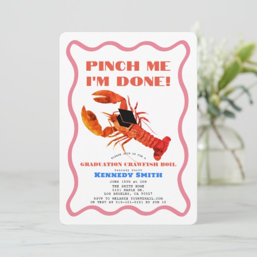 Pinch Me Retro Crawfish Graduations Party Foto Einladung (Stehend Vorderseite)