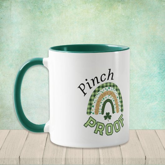 Pinch Proof St Patrick's Day Green Rainbow Plaid Tasse