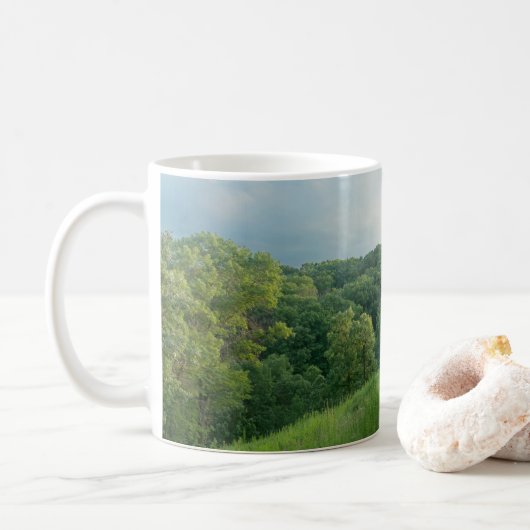 Pine Bend Bluff mit Blick auf die Wälder des Tals Kaffeetasse (Mit Donut)