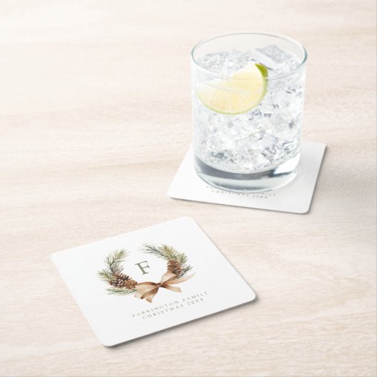 Pine Cone & Bow Wreath Monogram Family Holiday Rechteckiger Pappuntersetzer (Vor Ort)