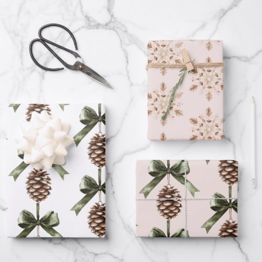 Pine Cone Green Bow Christmas Cream Snowflakes Geschenkpapier Set (Vorderseite)