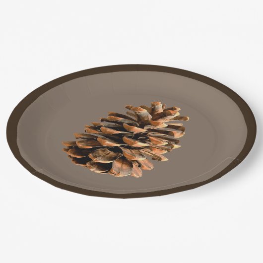 Pine Cone Pappteller (Schrägansicht)