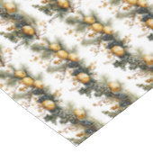 Pine Cones Pine Branches Gold Tischdecke (Schrägansicht)