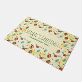 Pine Cones und Holly Christmas Pattern Fußmatte (Schrägansicht)