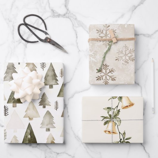 Pine Green Cream Christmas Bäume Glocken Schneeflo Geschenkpapier Set (Vorderseite)