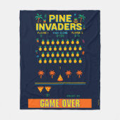 Pine Invaders Pineaple Empire Retro Games Series Fleecedecke (Vorderseite)