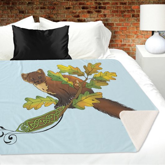 Pine Marten Herbstleaves Sherpadecke
