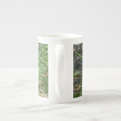 Pine Needles von Kenneth Yoncich Porzellantasse (Rückseite)