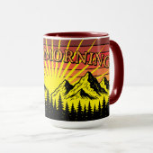 Pine Tree Forest Over Mountains & Retro Sunset Tasse (VorderseiteRechts)