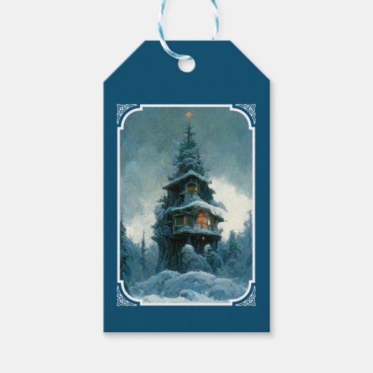 Pine Tree House im Winter | Weihnachtsbaum Geschenkanhänger (Vorderseite)