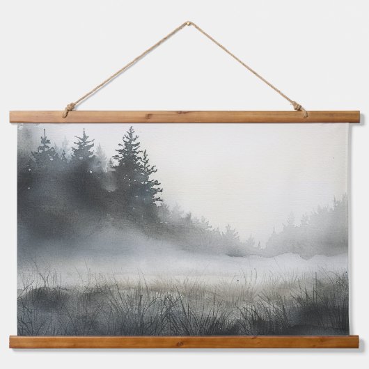 Pine Trees Meadow Low Lying Fog Wandteppich Mit Holzrahmen (Vorne)